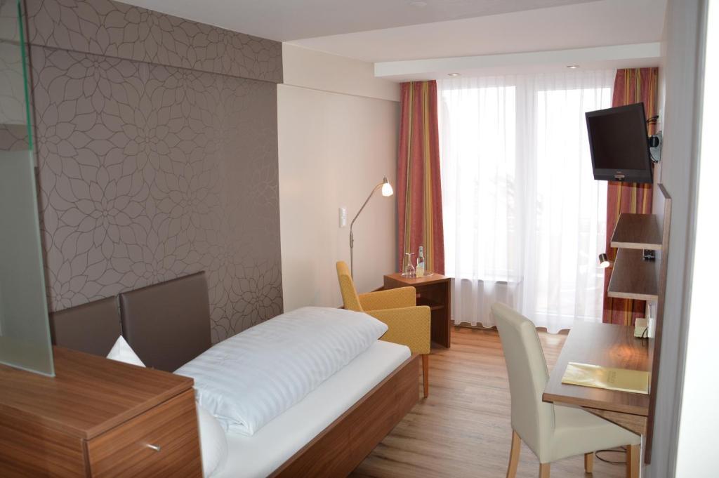 Hotel Engel Langenargen Oda fotoğraf